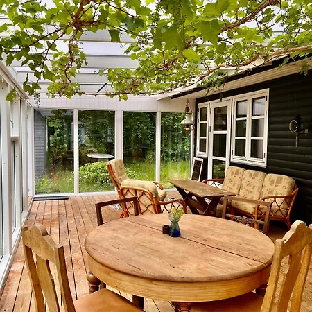 בית נופש Black Wooden Summerhouse Near *