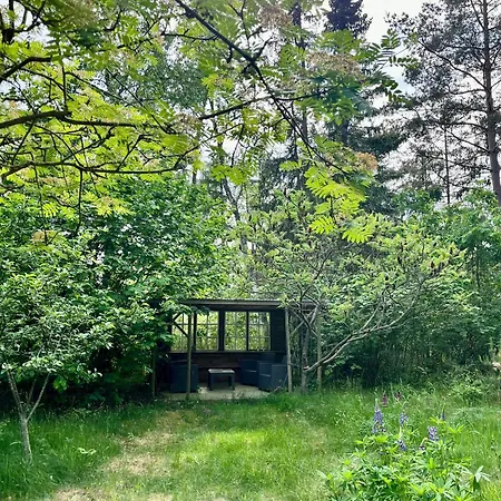 בית נופש Black Wooden Summerhouse Near *