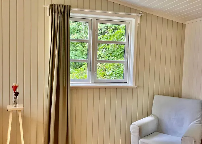 Black Wooden Summerhouse Near Tatil Evi *